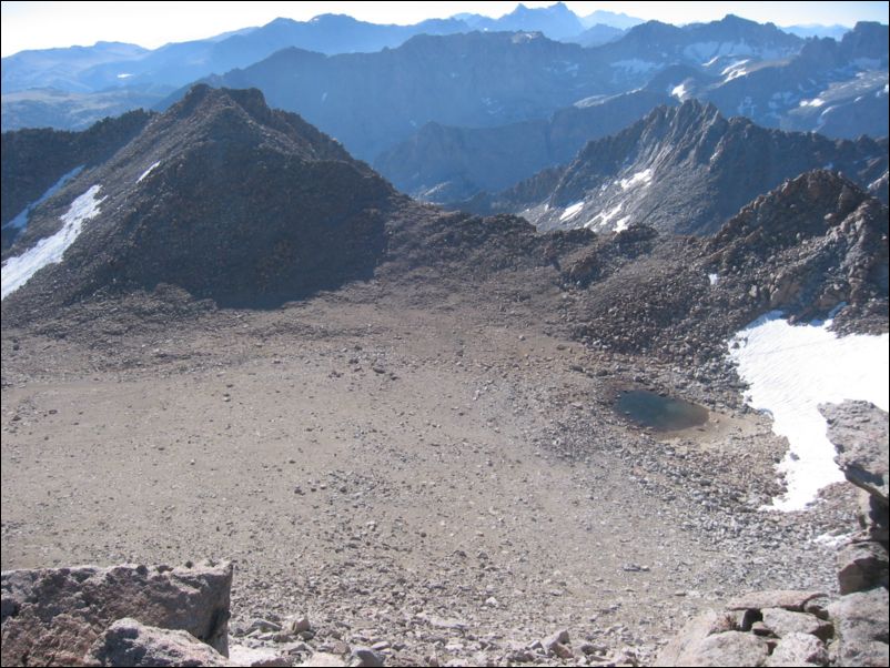 2005-09-04 Lamarck (26) Lamarck Col and unnamed neighbor peak